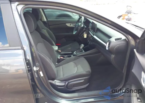 2022 Kia Forte Lxs z USA, uszkodzony, nr VIN 3KPF24AD3NE445196